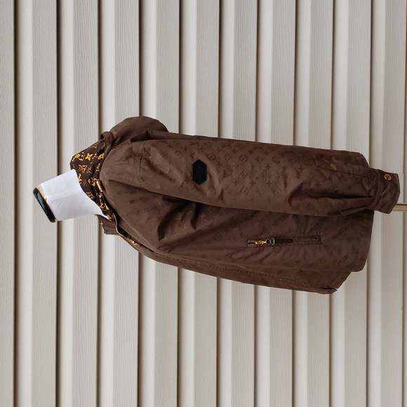 LOUIS VUITTON ICONIC LV MONOGRAM PARKA JACKET IN TECHNICAL TAFFETA - Picture 6 of 14